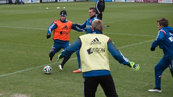 主教练通过 主教练通过