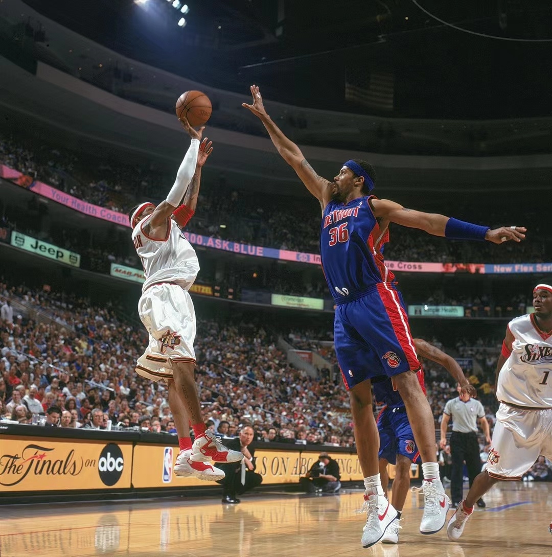 悬念地指向 悬念地指向