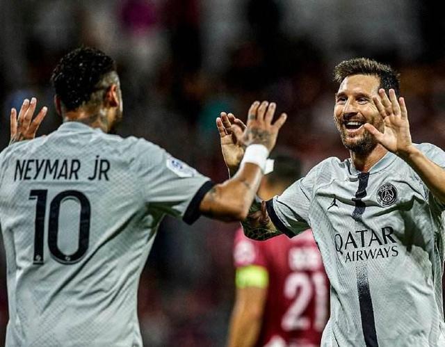 给足群体技 给足群体技